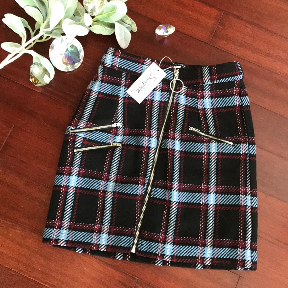 NWT Simplee Zip Skirt